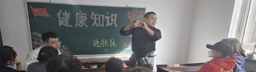 银州区工人街道春园社区开展健康知识进社区活动